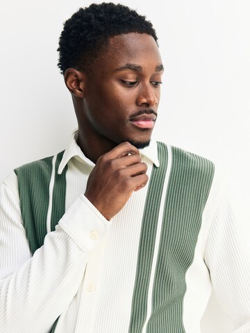 Coupe regular Chemise Next en blanc