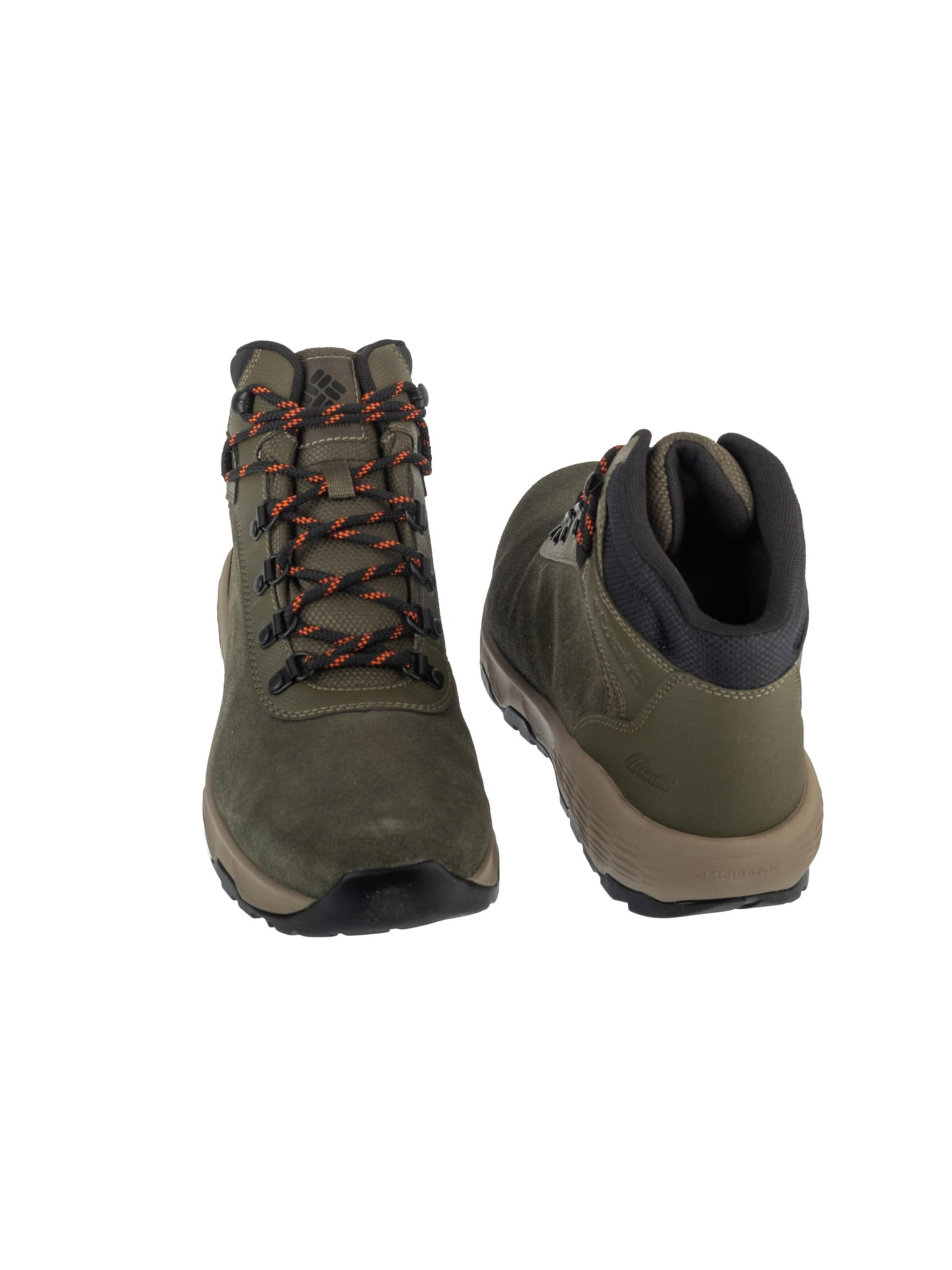 COLUMBIA Boots 'Newton Wander' in Green
