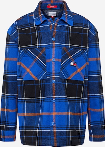 Tommy Jeans Comfort fit Button Up Shirt in Blue: front