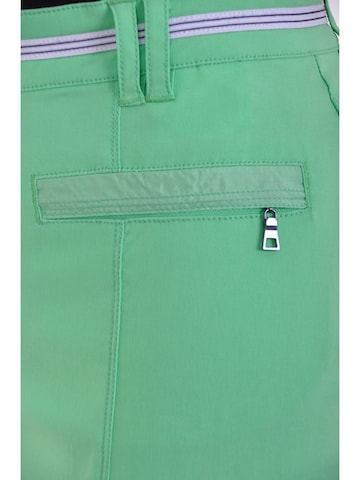 Navigazione Slimfit Hose in Grün