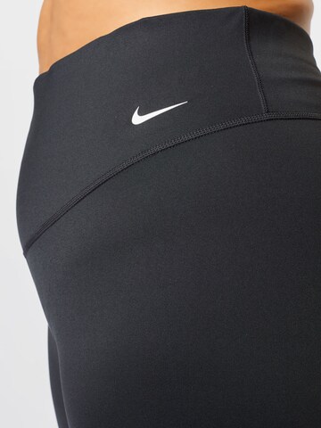 Nike Sportswear Skinny Sportshorts in Schwarz