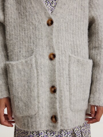 EDITED Knit Cardigan 'Eika' in Grey