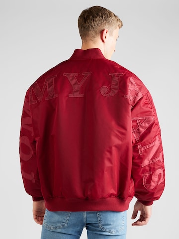 Tommy Jeans Tussenjas in Rood