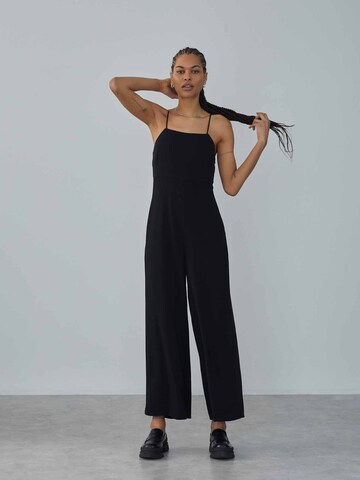 Tuta jumpsuit 'Stina' di LeGer by Lena Gercke in nero: frontale