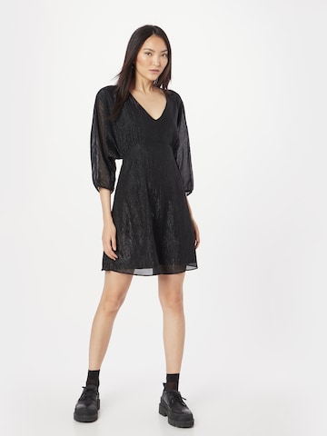 Robe 'Marnou' NAF NAF en noir : devant