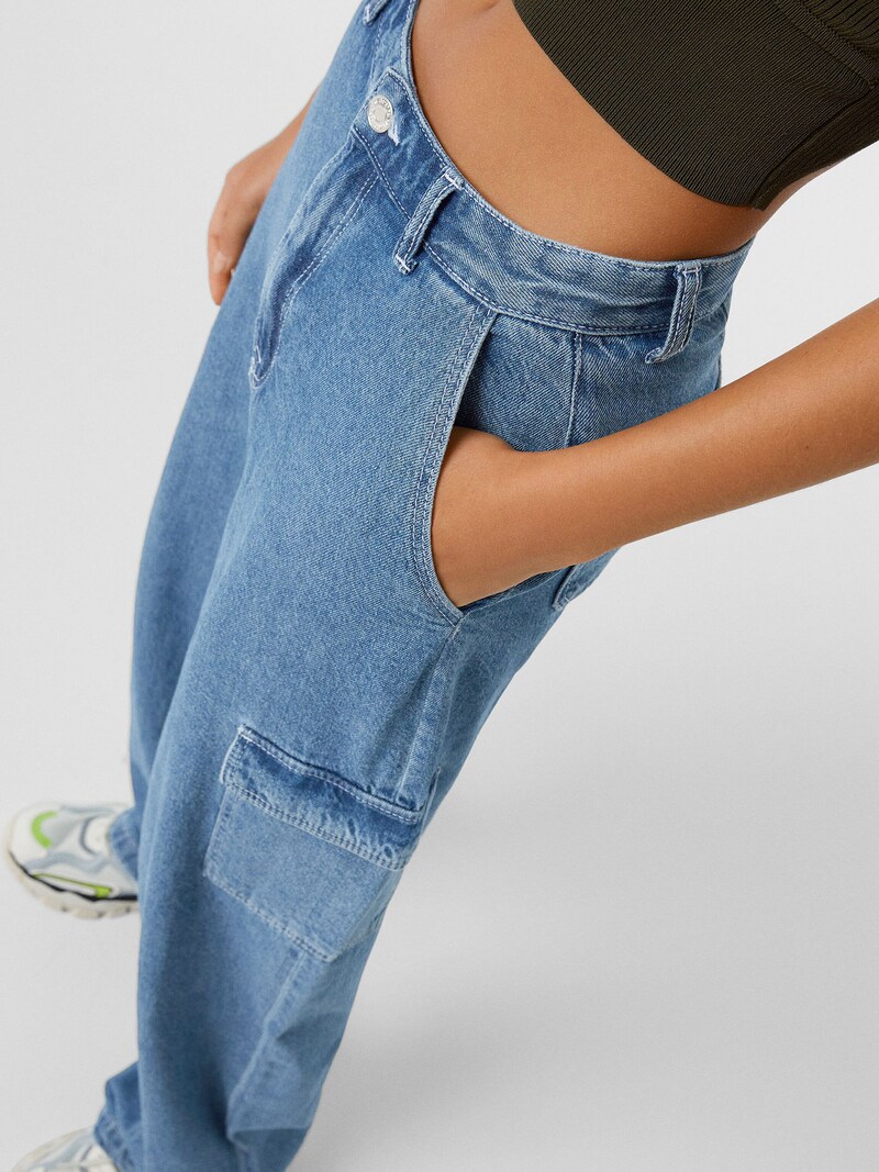 Jeans cargo Bershka en Bleu ABOUT YOU