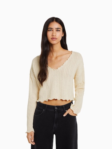 Bershka Sweater in Beige: front