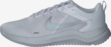 Chaussure de course 'Downshifter 12' NIKE en blanc