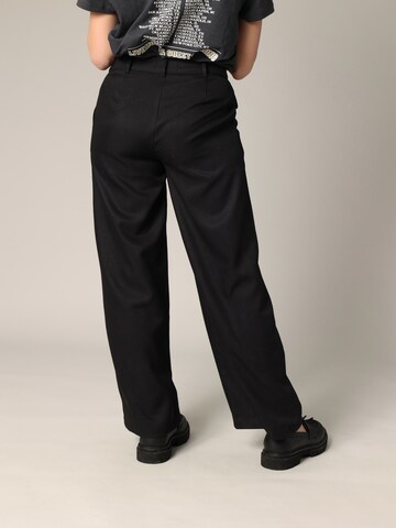 Wide Leg Pantalon 'Ikielle' Deeluxe en noir