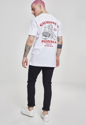 Mister Tee - Camiseta 'Giuseppe's Pizzeria' en blanco