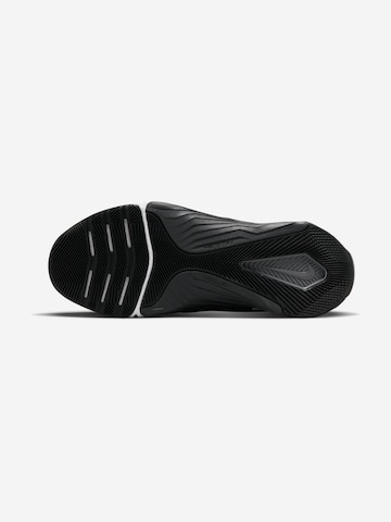 NIKE Спортни обувки в черно