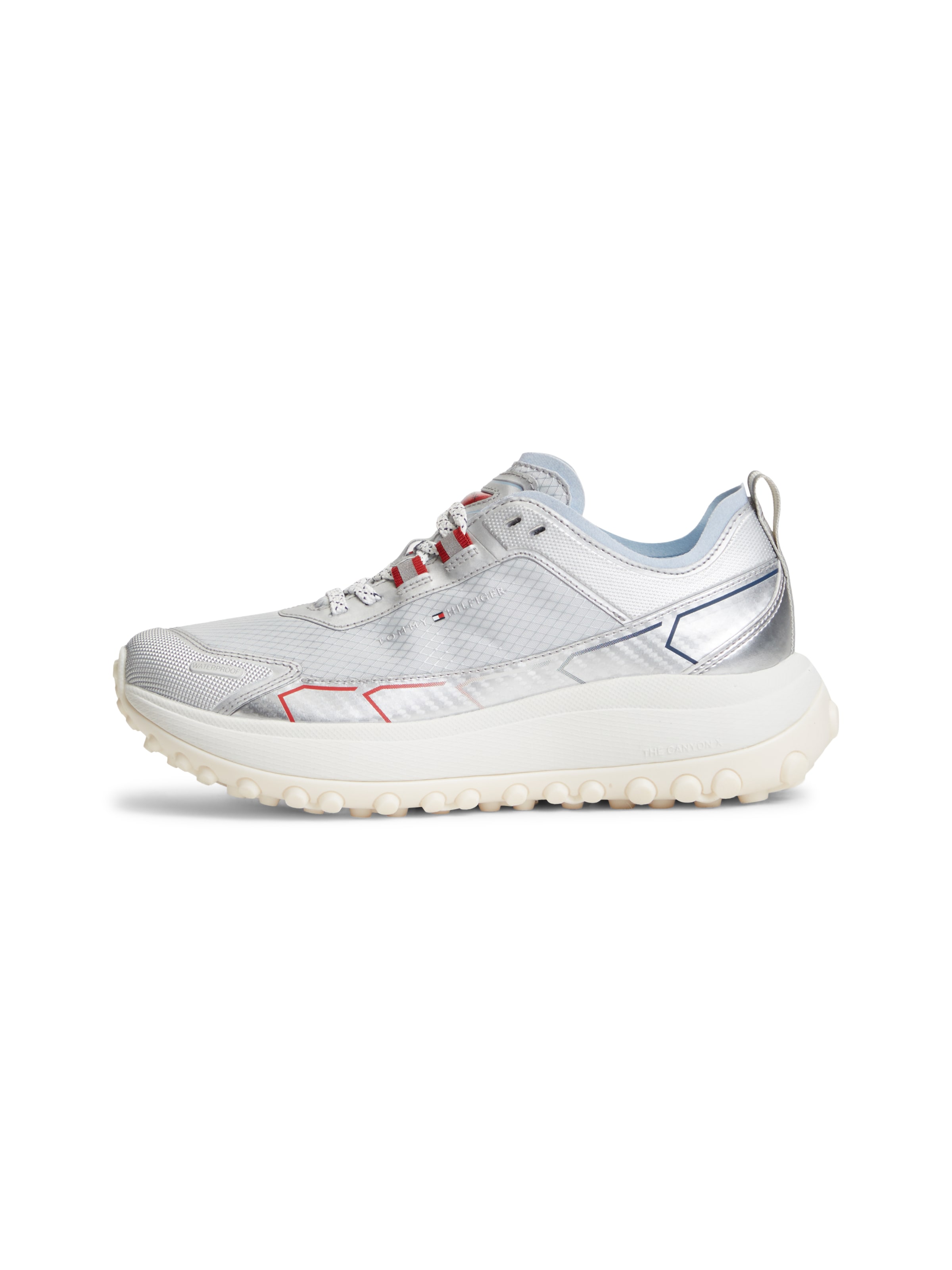 TOMMY HILFIGER Baskets basses 'THE CANYON X' en 35 en bleu foncé / gris argenté / rouge cerise / blanc, Vue avec produit