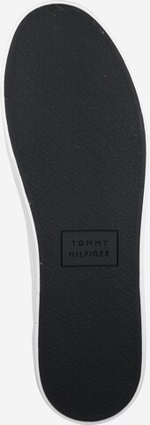 TOMMY HILFIGER Trampki niskie w kolorze biały