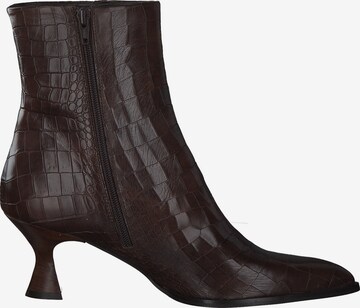 ZINDA Ankle Boots in Brown