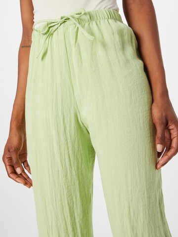 Monki - Loosefit Calças em verde