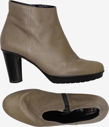 Högl Dress Boots in 37 in Beige: front