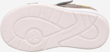 SUPERFIT Sandale 'Boomerang' in Grau