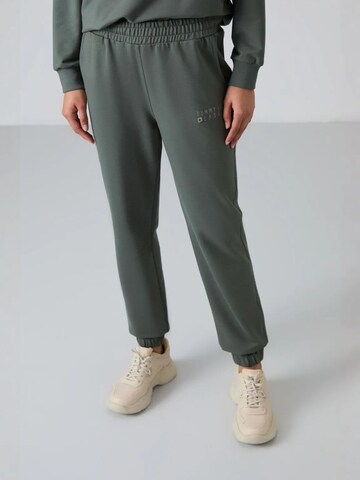 Tommy Life Sweatsuit in Green