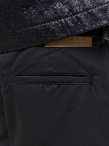 regular Pantaloni chino di JACK & JONES in nero