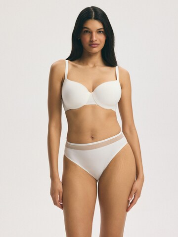 Classico Reggiseno 'Bügel-BH Basic, glatte Cups, geklebte Kanten' di ESOTIQ in beige