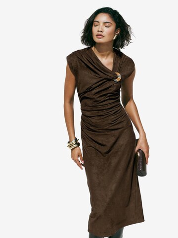 Friends Like These Kleid in Braun: Vorderseite