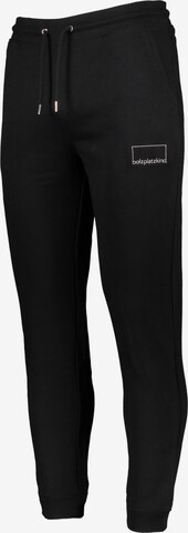 Bolzplatzkind Tapered Sweatpants in Schwarz: predná strana