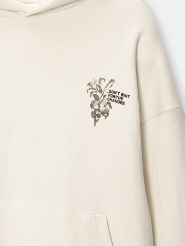 Sweat-shirt Pull&Bear en blanc