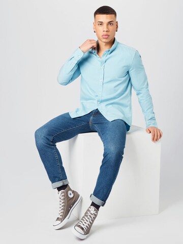 DRYKORN - Ajuste regular Camisa 'LOKEN' en azul