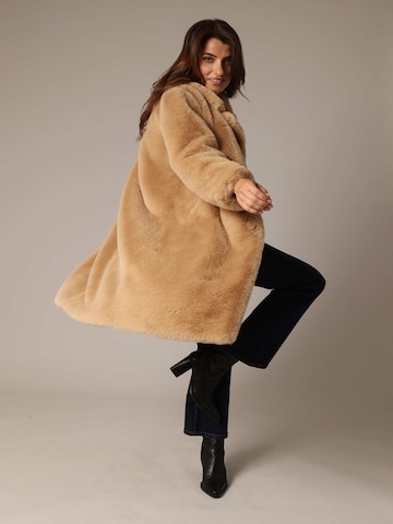 Deeluxe Wintermantel 'DRESSY' in Beige