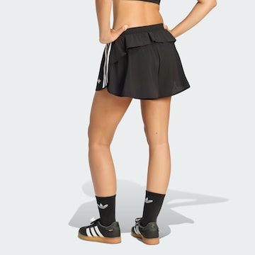 Loosefit Pantaloni sportivi di ADIDAS PERFORMANCE in nero
