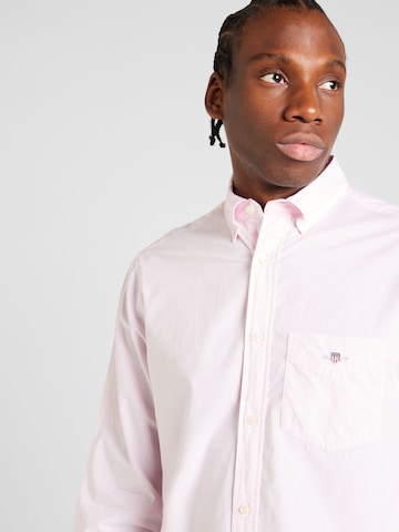 Regular fit Camicia di GANT in rosa
