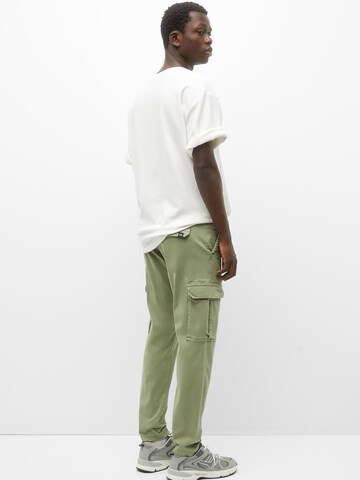 Regular Pantalon cargo Pull&Bear en vert