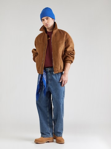 Nike Sportswear Särk 'Premium Essentials', värv punane