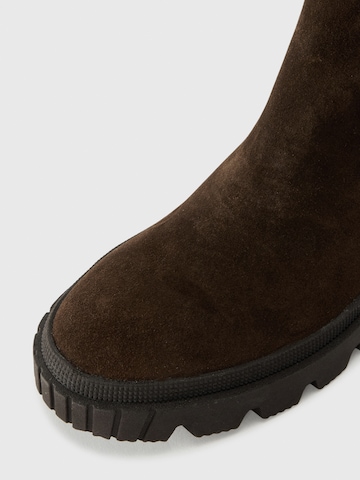 Botine de la GABOR pe maro