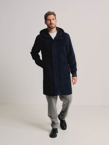 Manteau mi-saison 'Elia' ABOUT YOU x Kevin Trapp en bleu