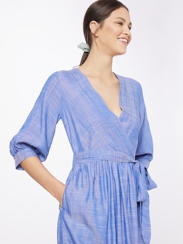 Robe Closet London en bleu