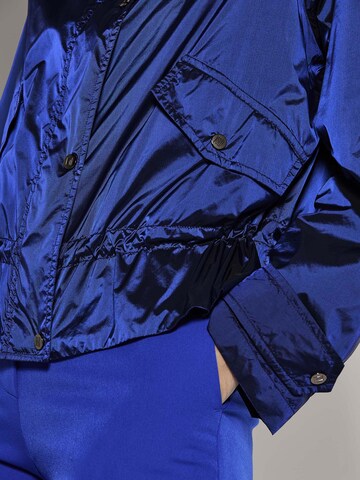 Veste mi-saison MADELEINE en bleu