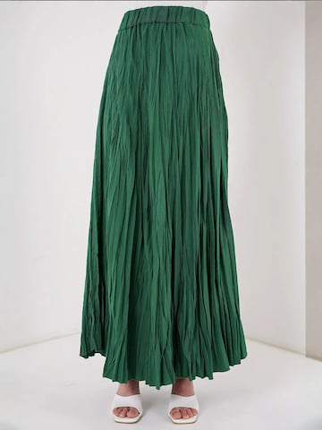 Bigdart Skirt in Green: front