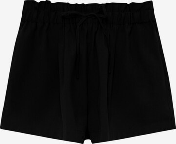 Pantaloni de la Pull&Bear pe negru: față