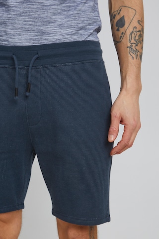 11 Project Regular Sweatshorts in Blau