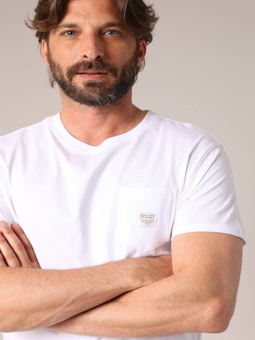 Deeluxe T-Shirt 'Basito' in Weiß