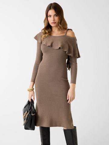 GUESS Kleid in Braun: Vorderseite