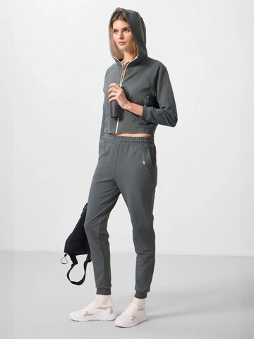 Survêtement Tommy Life en gris : devant