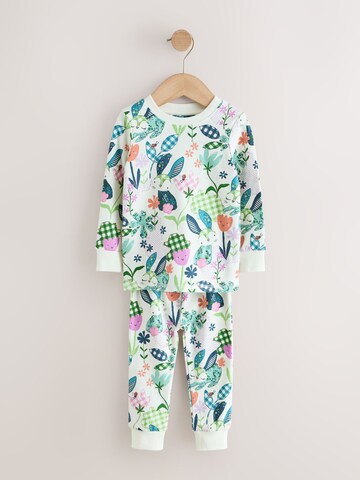 Pijamale de la Next pe verde