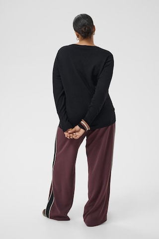 KAFFE CURVE Sweter w kolorze czarny