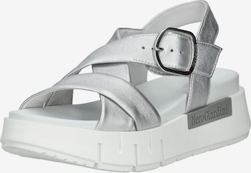 Sandalo di Nero Giardini in argento: frontale