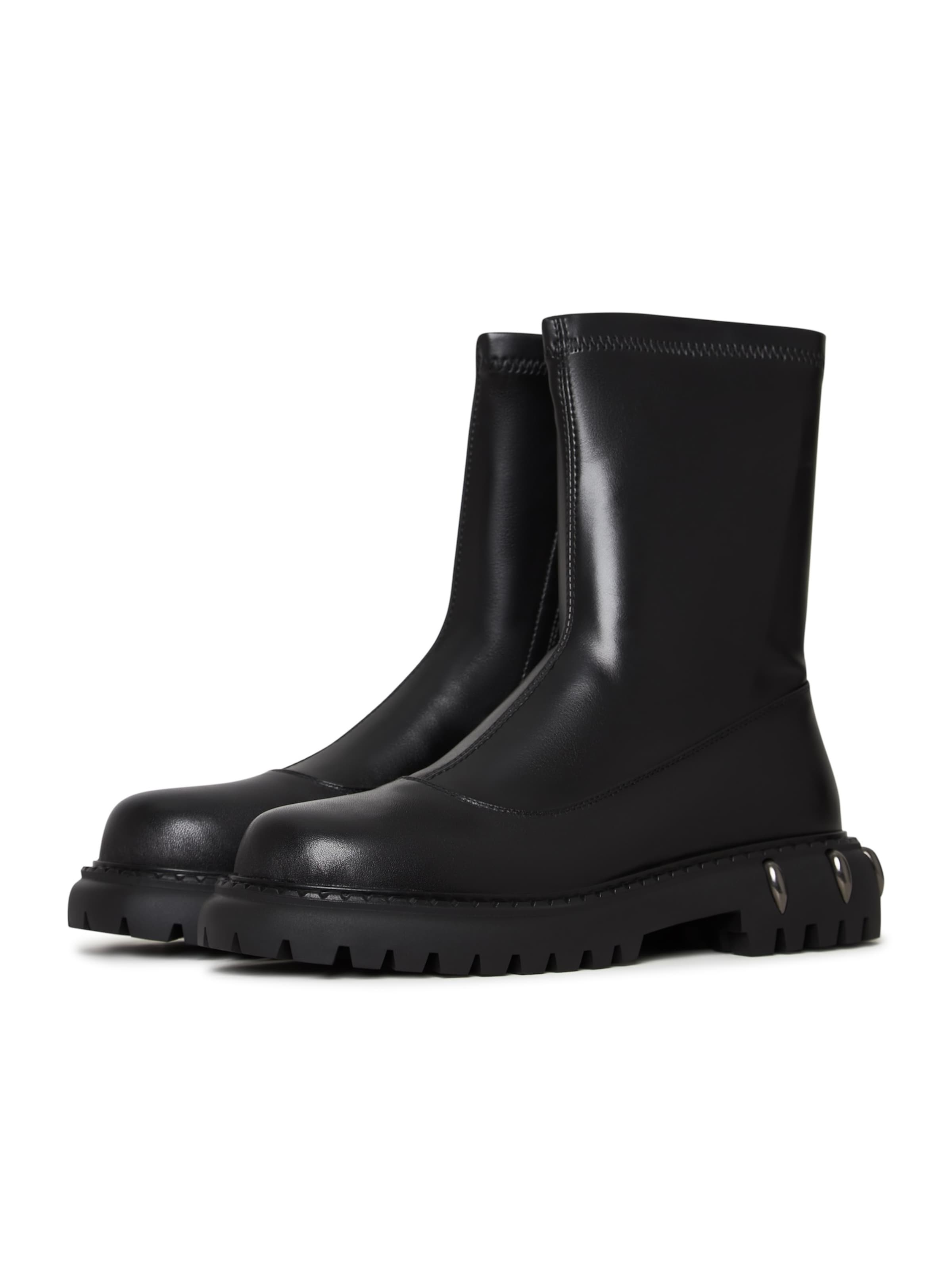 CESARE GASPARI Ankle boots in Black