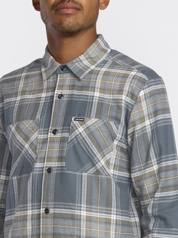 Coupe regular Chemise 'NETASTONE FLANNEL' Volcom en mélange de couleurs