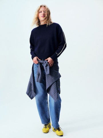 self. Sweater in Blue