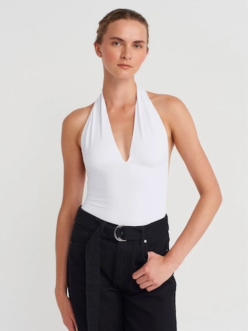 Dilvin - Blusa em branco: frente